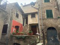 Appartamento in vendita a CASTEL MADAMA su Vicolo Del Colle foto 1 di 14