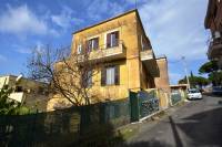 Appartamento in vendita a  TIVOLI su Via Villa Di Cassio foto 1 di 16