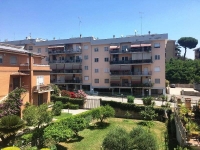 Appartamento in vendita a  ROMA su Via Prasco 13 foto 1 di 12