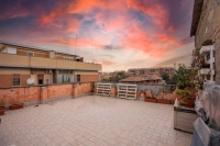 Appartamento in vendita a  ROMA su Via Dei Rangoni foto 1 di 12