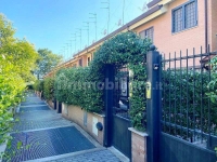 Villaaschiera in vendita a  ROMA su Via Vivi Gioi foto 1 di 12