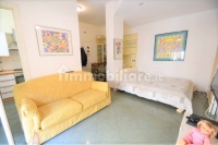 Appartamento in vendita a  ROMA su Via Oderisi Da Gubbio foto 1 di 10