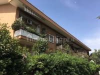Appartamento in vendita a  ROMA su Via Tespi foto 1 di 12