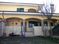 Villa in vendita a ARDEA su  foto 1 di 10