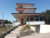 Villa in vendita a NETTUNO su  foto 1 di 12