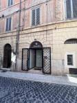 Negozio in vendita a  TIVOLI su Via Della Missione foto 1 di 6