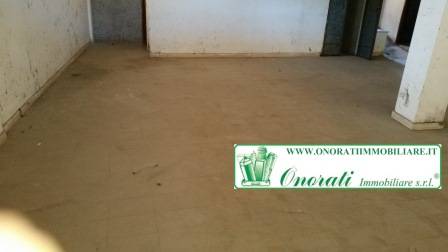 Negozio in vendita a tivoli-terme - uf-651. Foto 35 di 23 